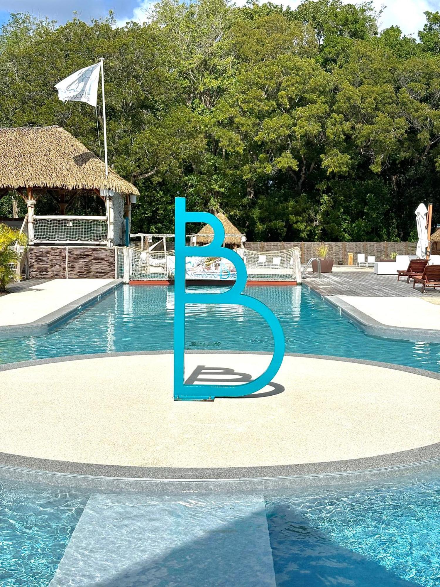 Bungalow La Kawannaise - Piscine, Terrasse, Plage Grand-Bourg  ภายนอก รูปภาพ
